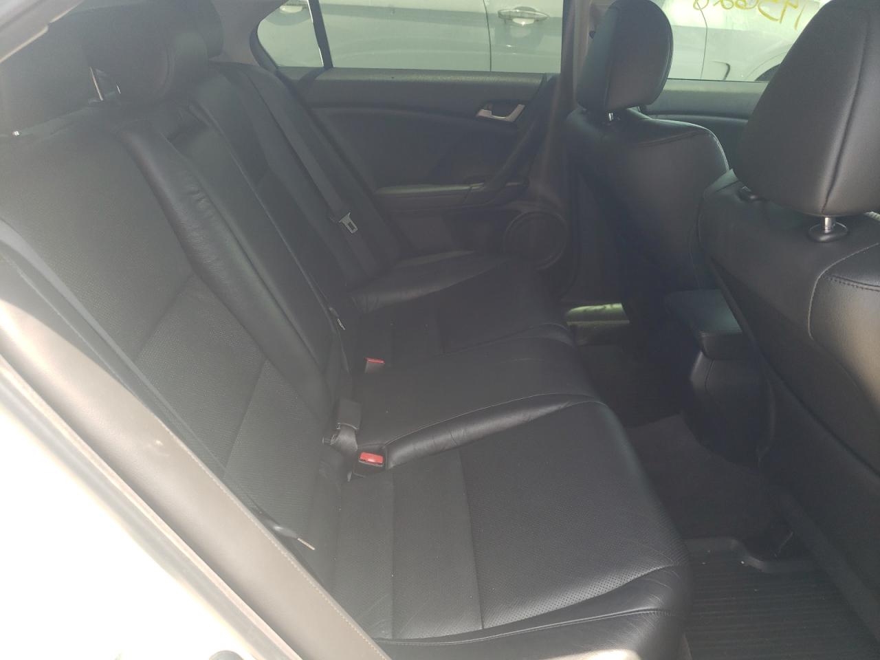 Photo 6 from auction – 2010 ACURA TSX with VIN JH4CU2F63AC042542