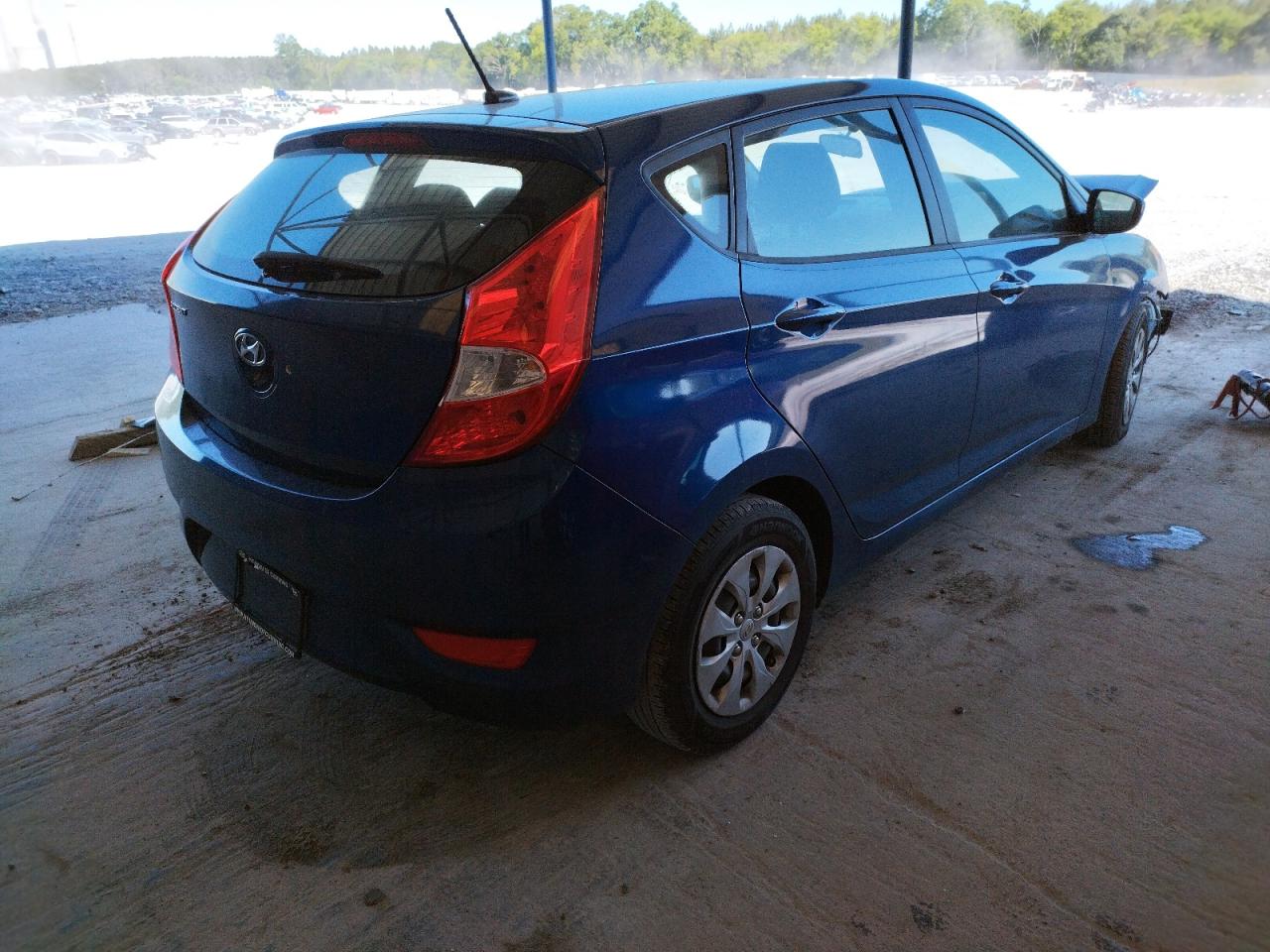 Photo 16 from auction – 2017 HYUNDAI ACCENT SE with VIN KMHCT5AE7HU306981