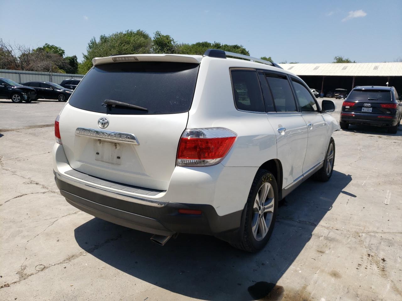 Photo 4 from auction – 2011 TOYOTA HIGHLANDER with VIN 5TDYK3EH3BS049206