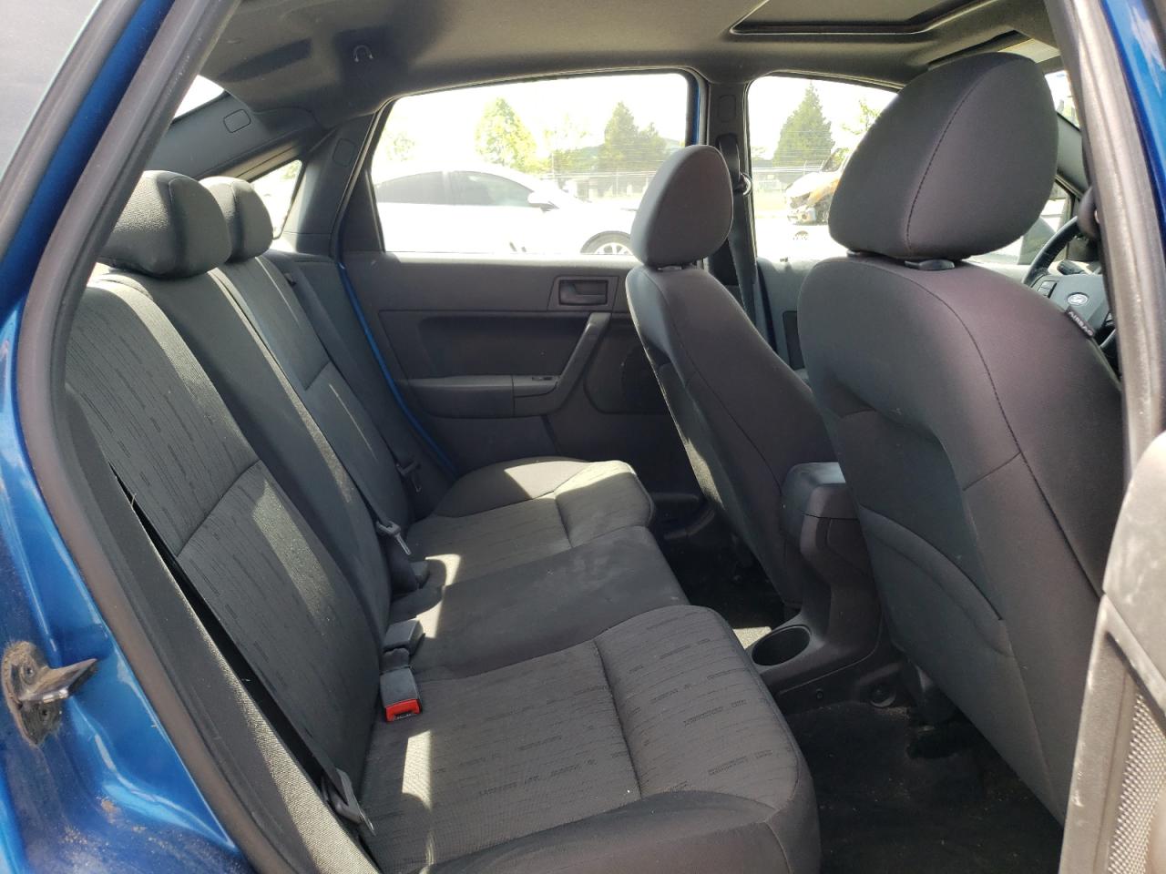Photo 6 from auction – 2010 FORD FOCUS SE with VIN 1FAHP3FN1AW169158
