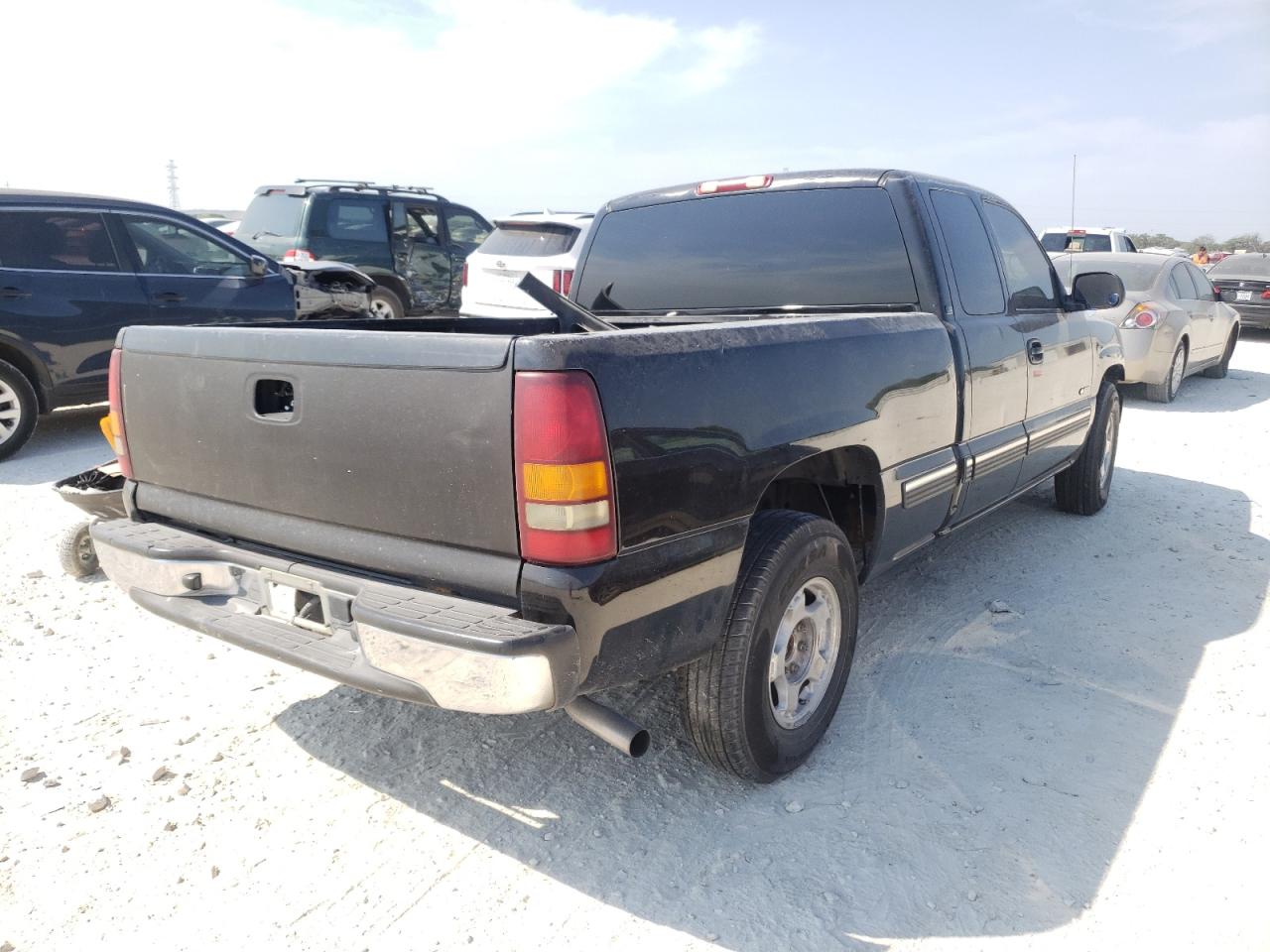 Photo 4 from auction – 2002 CHEVROLET SILVERADO with VIN 2GCEC19V621341038