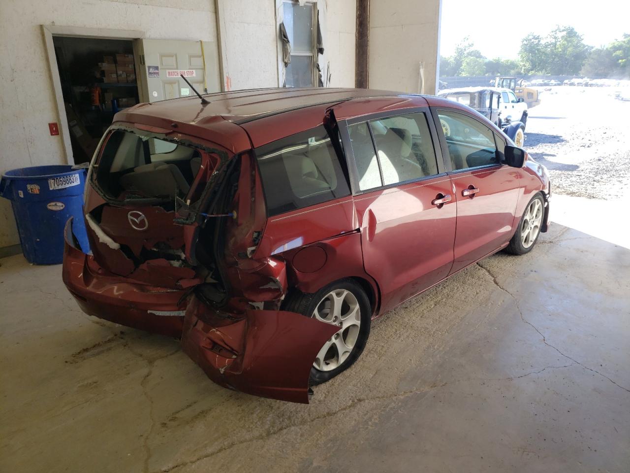 Photo 16 from auction – 2010 MAZDA MAZDA 5 with VIN JM1CR2W37A0366555