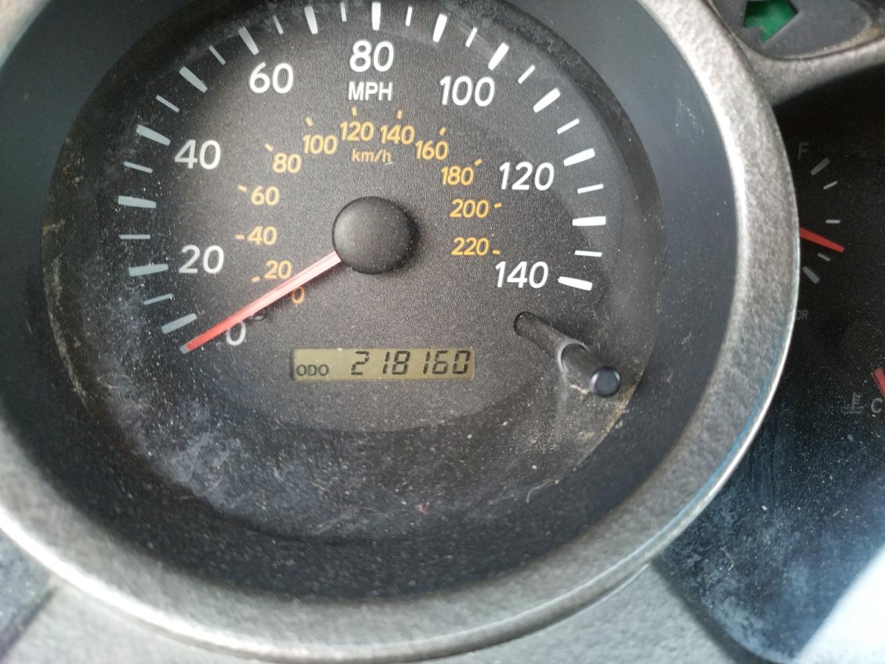 Photo 8 from auction – 2002 TOYOTA HIGHLANDER with VIN JTEGD21A920029422