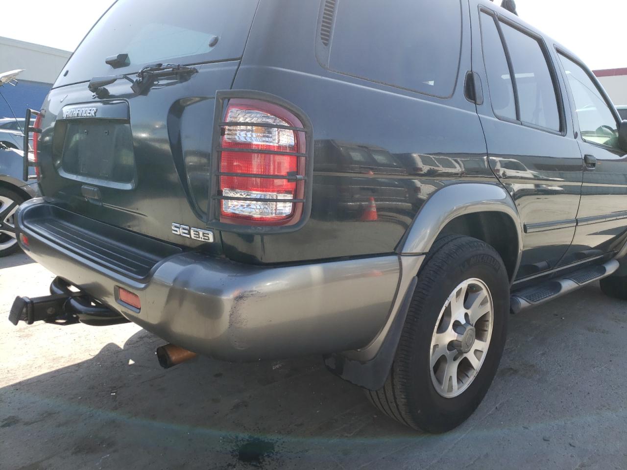 Photo 9 from auction – 2001 NISSAN PATHFINDER with VIN JN8DR09Y61W604915