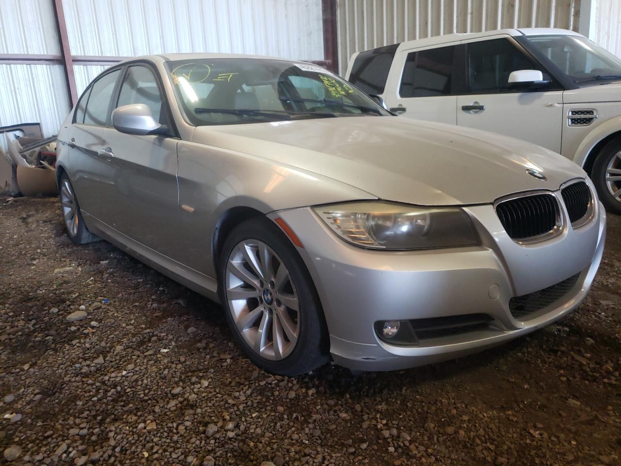 BMW 328 I 2011 with VIN WBAPH7G58BNM56655 - Photo from auction