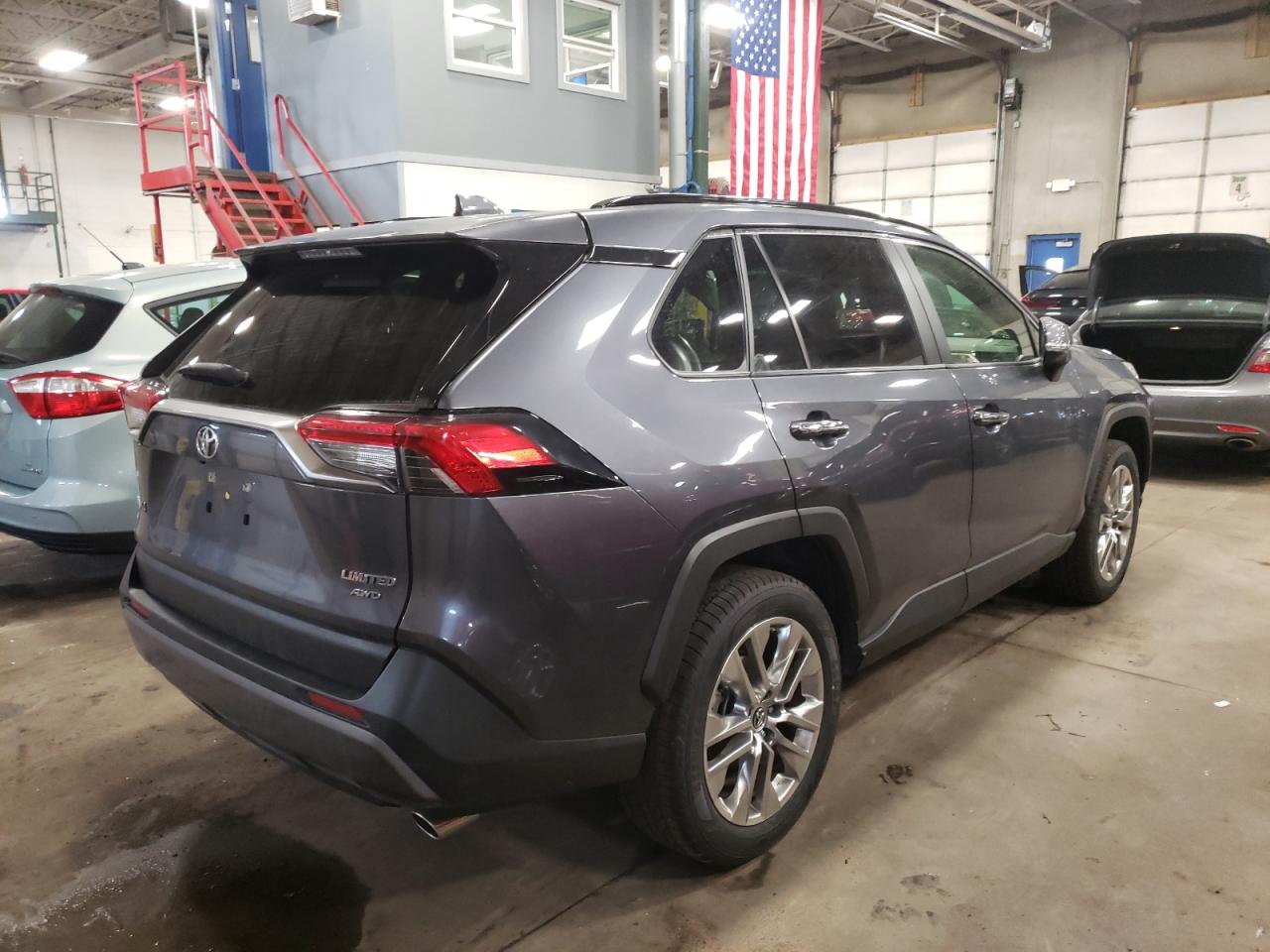 Photo 4 from auction – 2019 TOYOTA RAV4 LIMIT with VIN JTMN1RFV6KD514425
