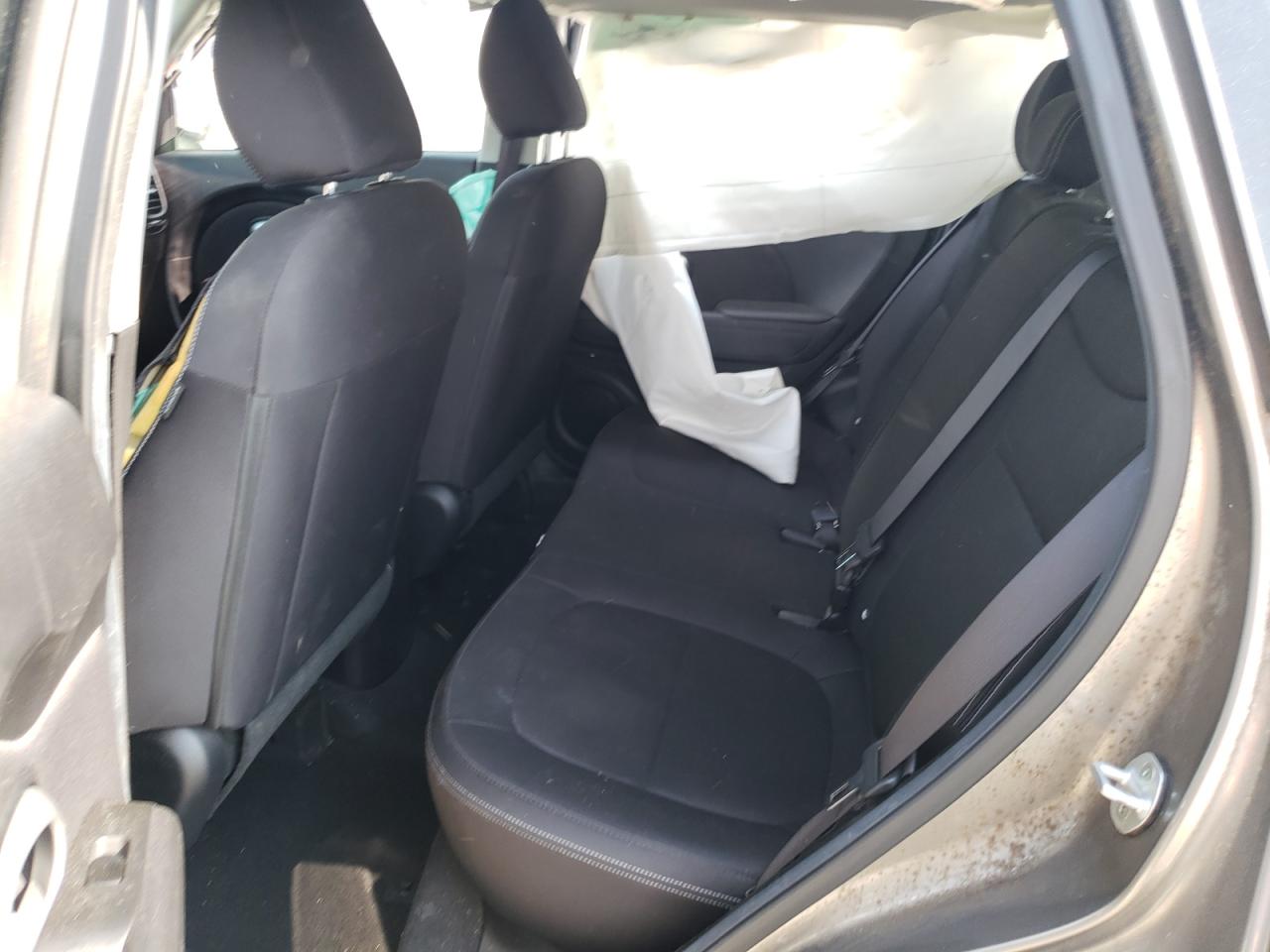 Photo 6 from auction – 2015 KIA SOUL with VIN KNDJN2A29F7169774