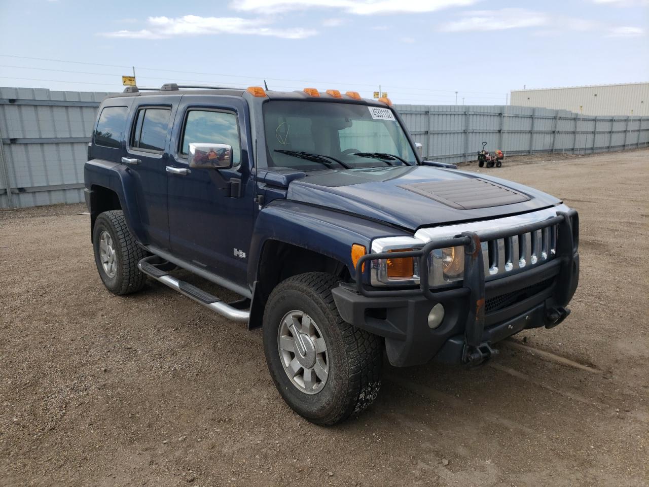 HUMMER H3 2007 with VIN 5GTDN13E278230210 - Photo from auction