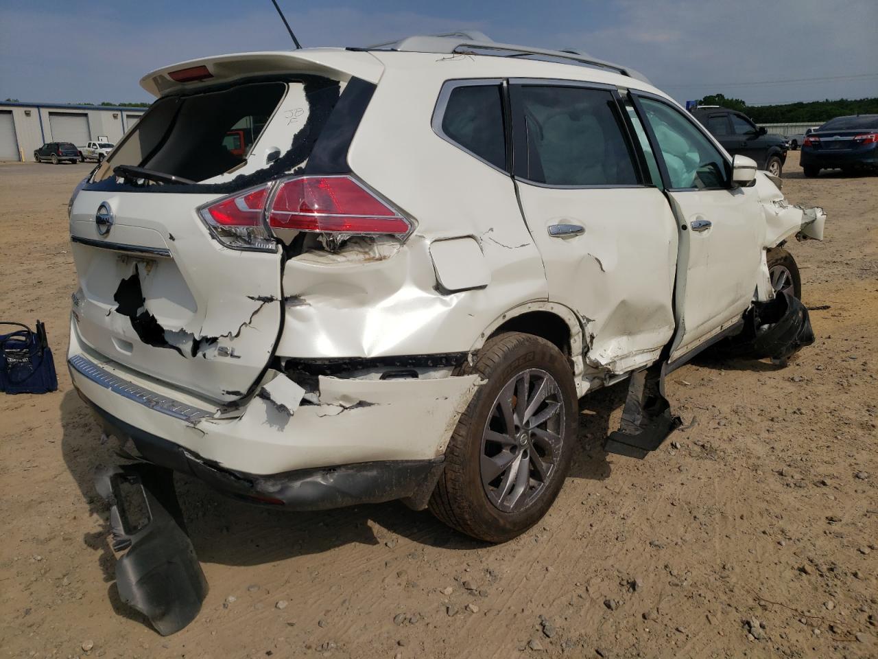 Photo 4 from auction – 2016 NISSAN ROGUE S with VIN 5N1AT2MTXGC838648