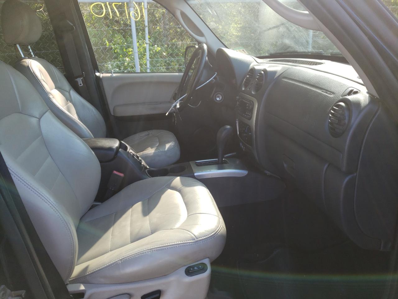 Photo 5 from auction – 2002 JEEP LIBERTY LI with VIN 1J8GL58K02W254602
