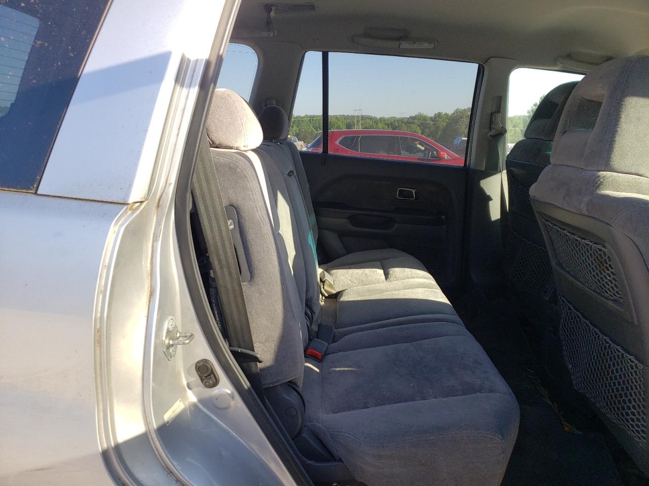 Foto 18 de la subasta – 2004 HONDA PILOT EX con VIN 2HKYF18454H516586