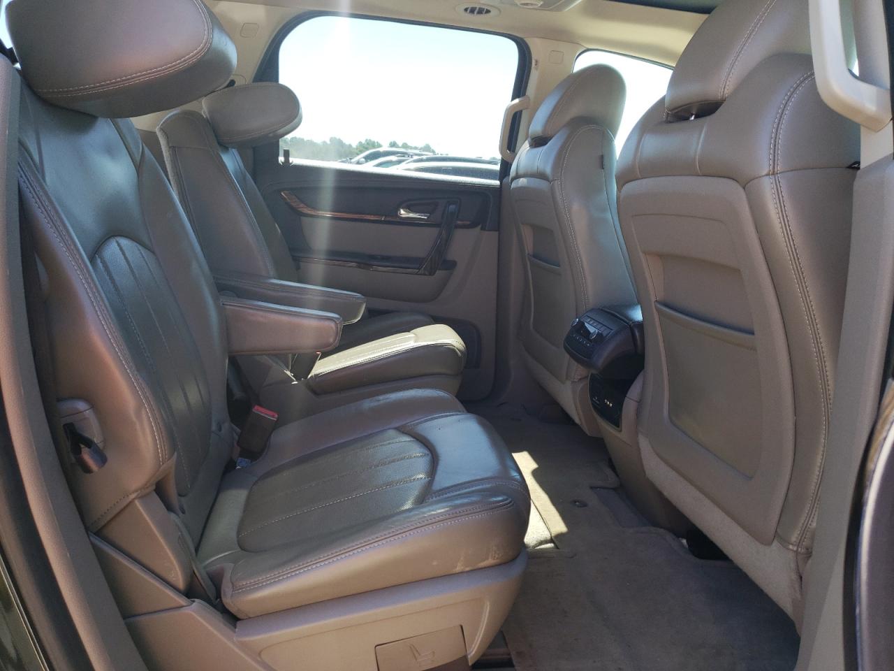 Photo 6 from auction – 2013 GMC ACADIA DEN with VIN 1GKKRTKD7DJ257256