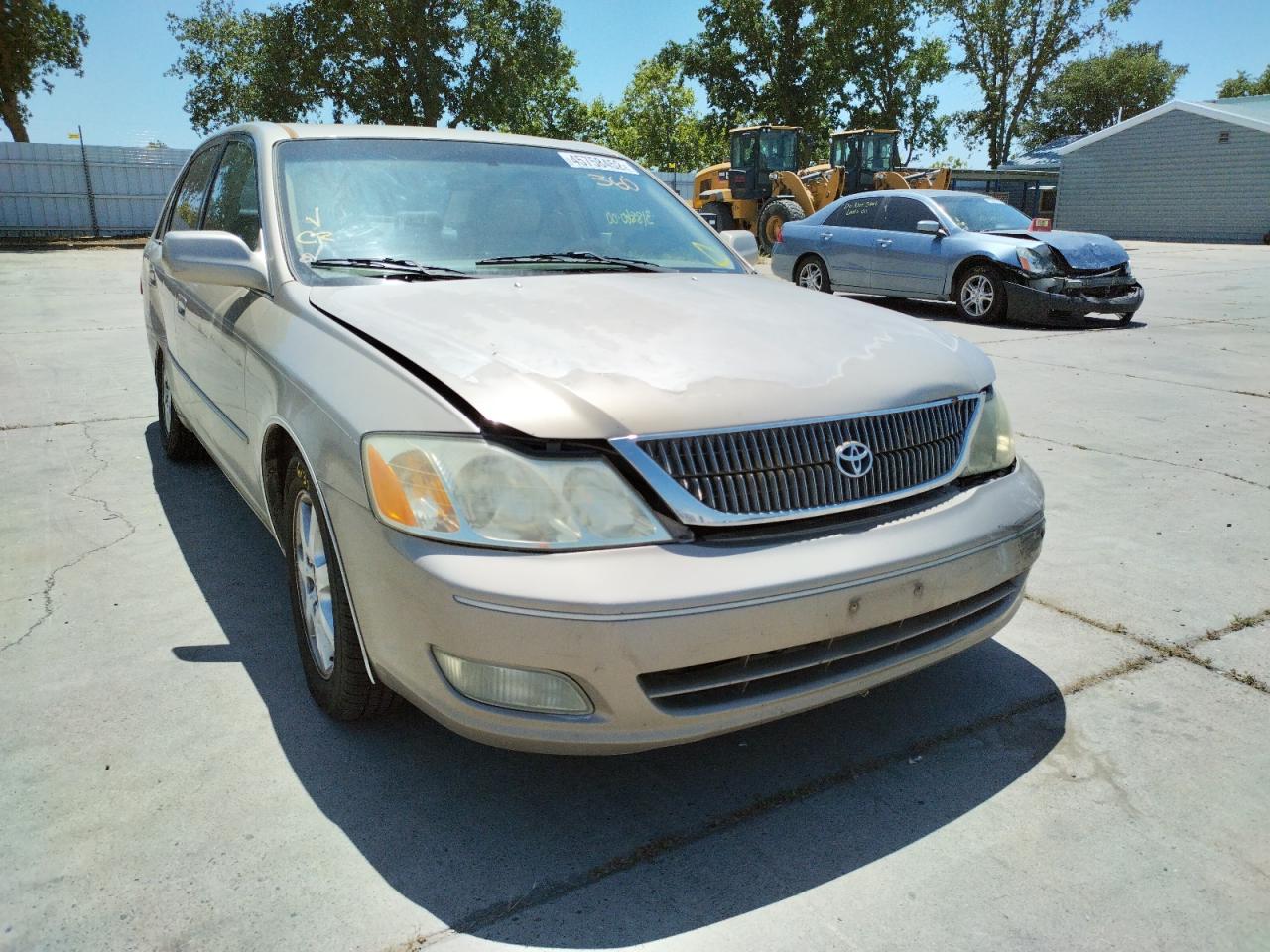 Photo 1 from auction – 2000 TOYOTA AVALON XL with VIN 4T1BF28B1YU076478