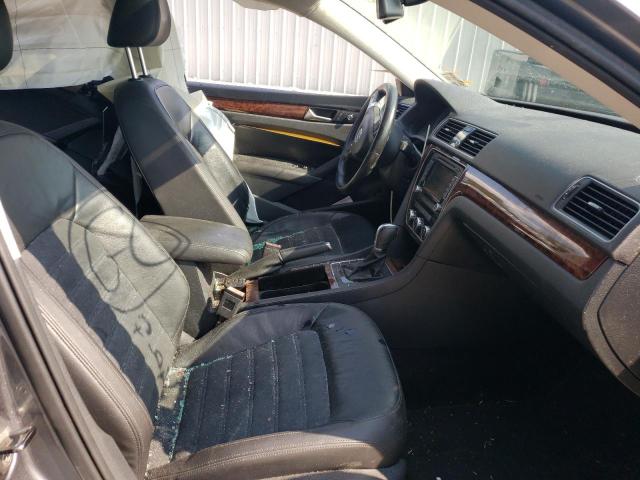 Photo 5 from auction – 2012 VOLKSWAGEN PASSAT SEL with VIN 1VWCP7A32CC042826