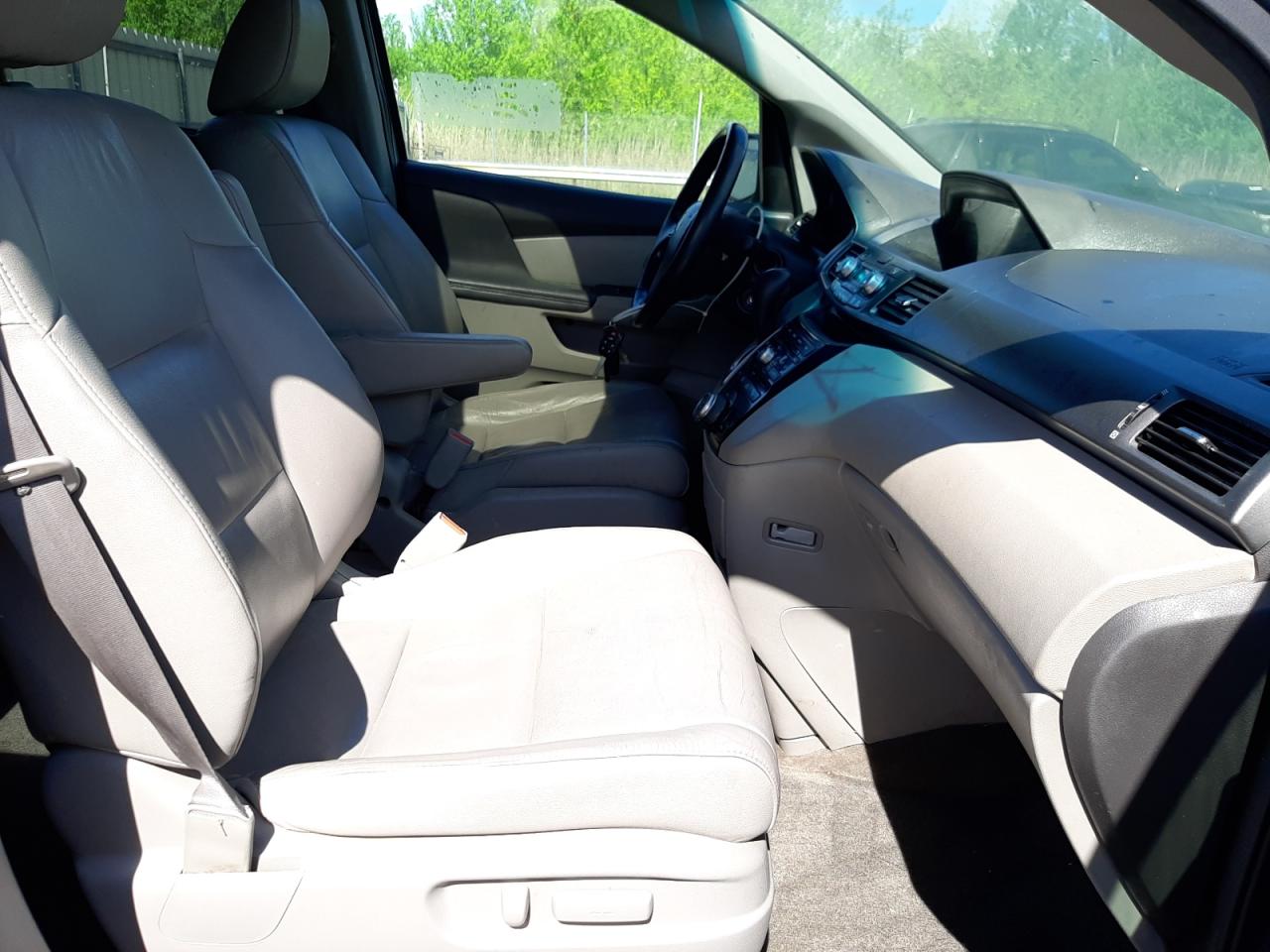Photo 5 from auction – 2012 HONDA ODYSSEY EX with VIN 5FNRL5H62CB133725
