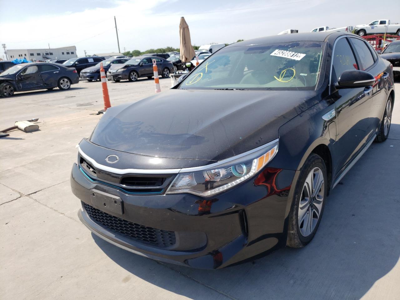 Photo 2 from auction – 2017 KIA OPTIMA PLU with VIN KNAGV4LD3H5012872