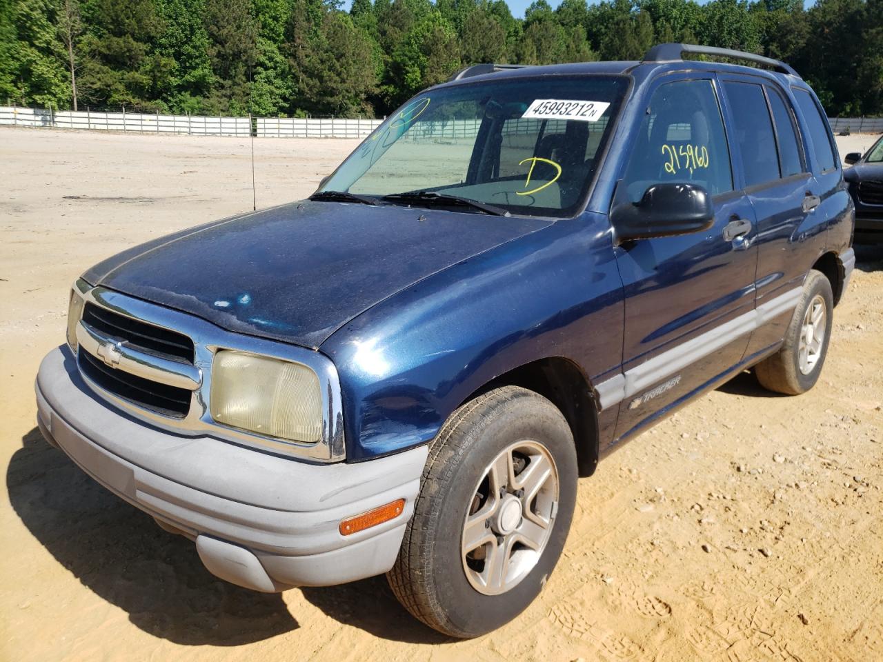 Photo 2 from auction – 2003 CHEVROLET TRACKER with VIN 2CNBE13C236921942