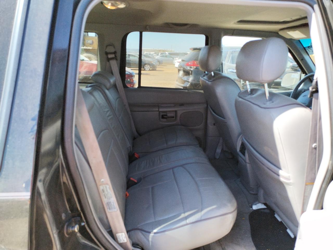 Photo 6 from auction – 1998 FORD EXPLORER with VIN 1FMZU34E9WUA04161