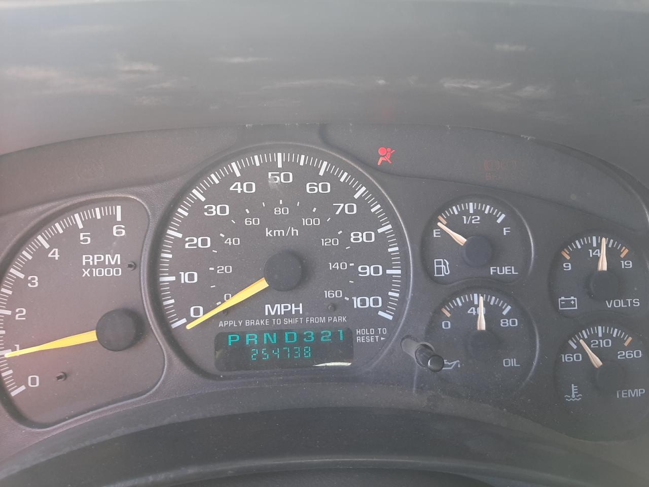 Photo 8 from auction – 1999 CHEVROLET SILVERADO with VIN 1GCFC29U8XZ112618
