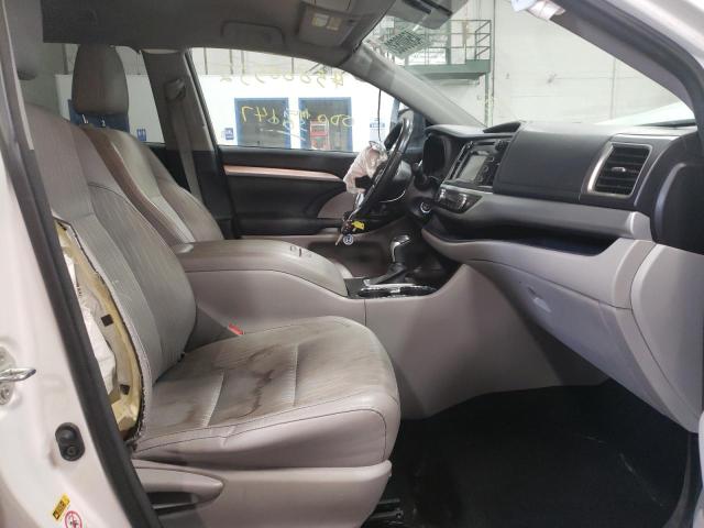 Photo 5 from auction – 2014 TOYOTA HIGHLANDER with VIN 5TDBKRFH2ES042484
