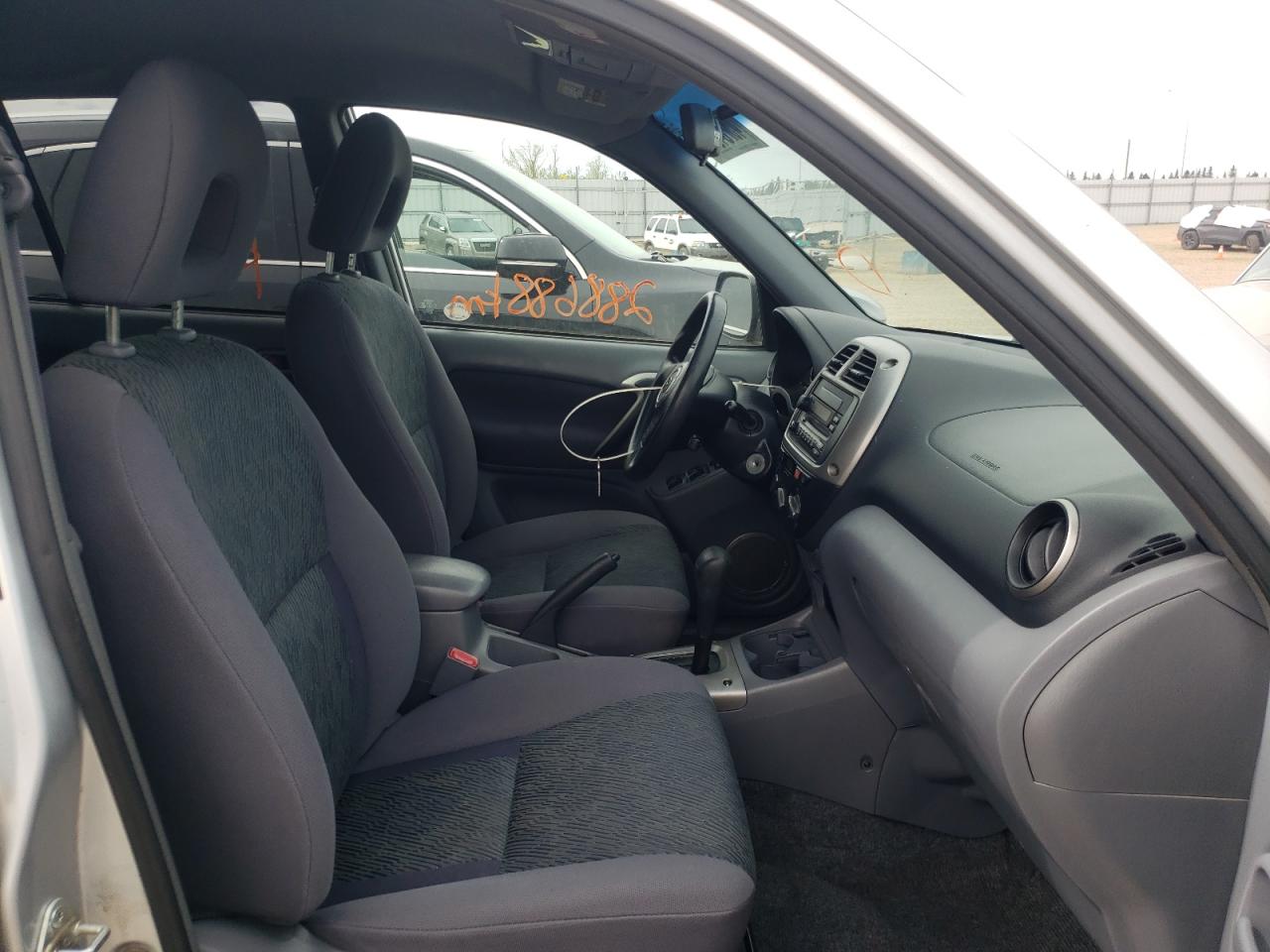 Photo 5 from auction – 2001 TOYOTA RAV4 with VIN JTEHH20V510053616