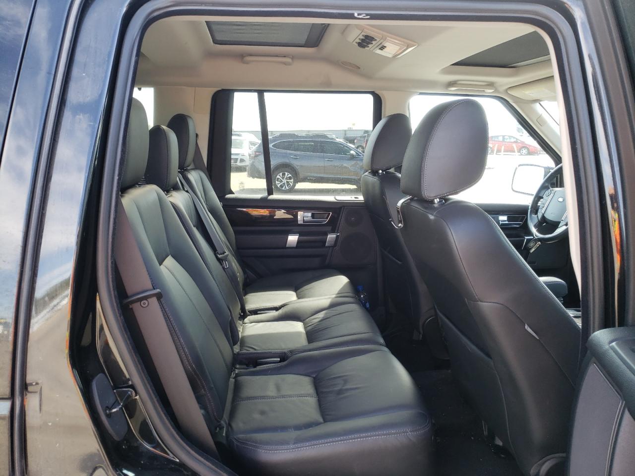 Photo 6 from auction – 2012 LAND ROVER LR4 HSE LU with VIN SALAK2D45CA622351
