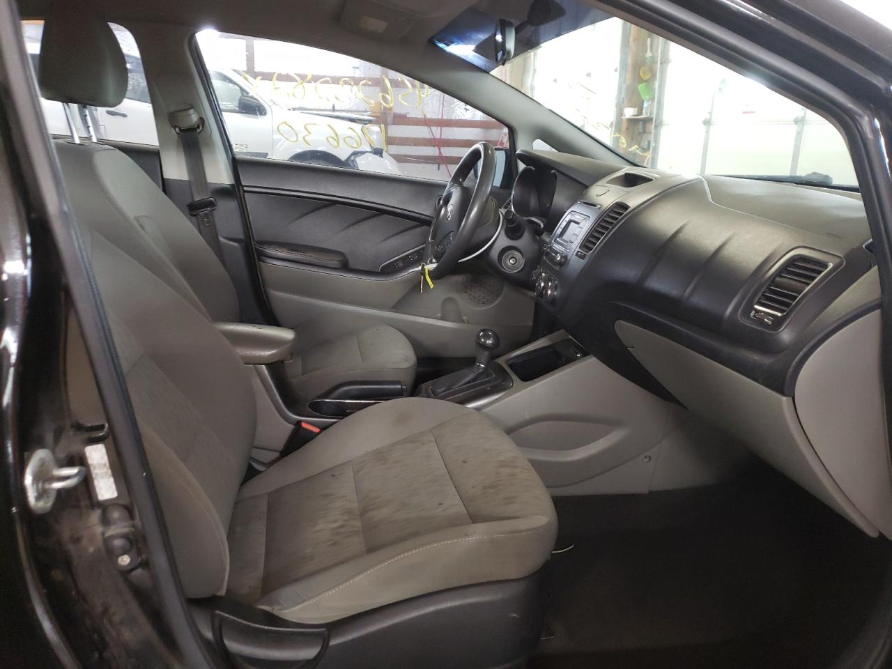 Zdjęcie 5 z aukcji – 2015 KIA FORTE LX z VIN KNAFK4A63F5409309
