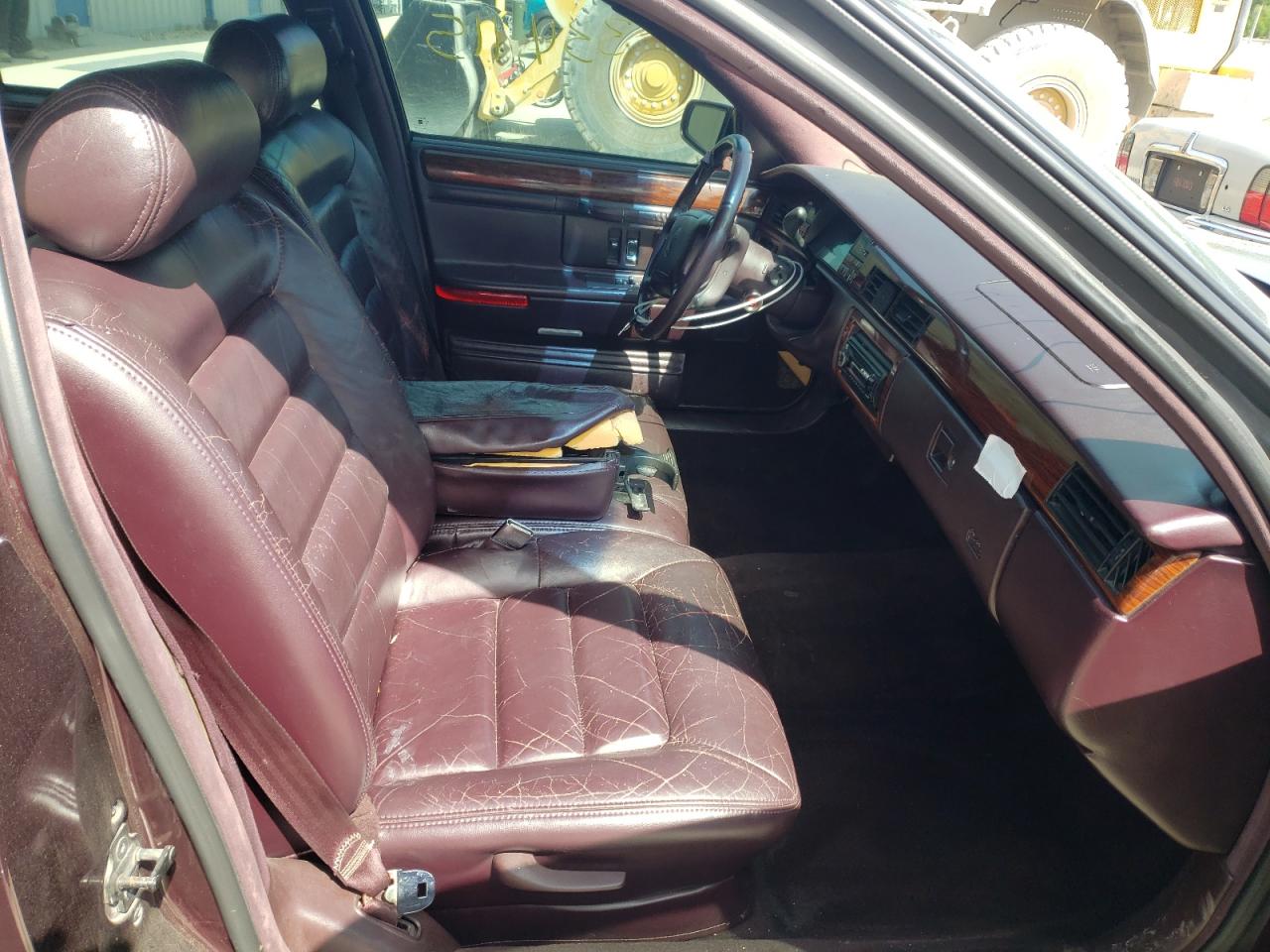 Photo 5 from auction – 1994 CADILLAC DEVILLE with VIN 1G6KD52B2RU267044