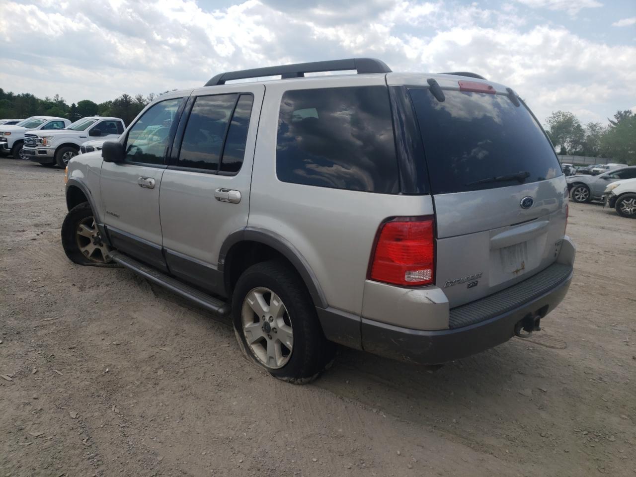 Photo 3 from auction – 2005 FORD EXPLORER X with VIN 1FMZU73WX5UA86997