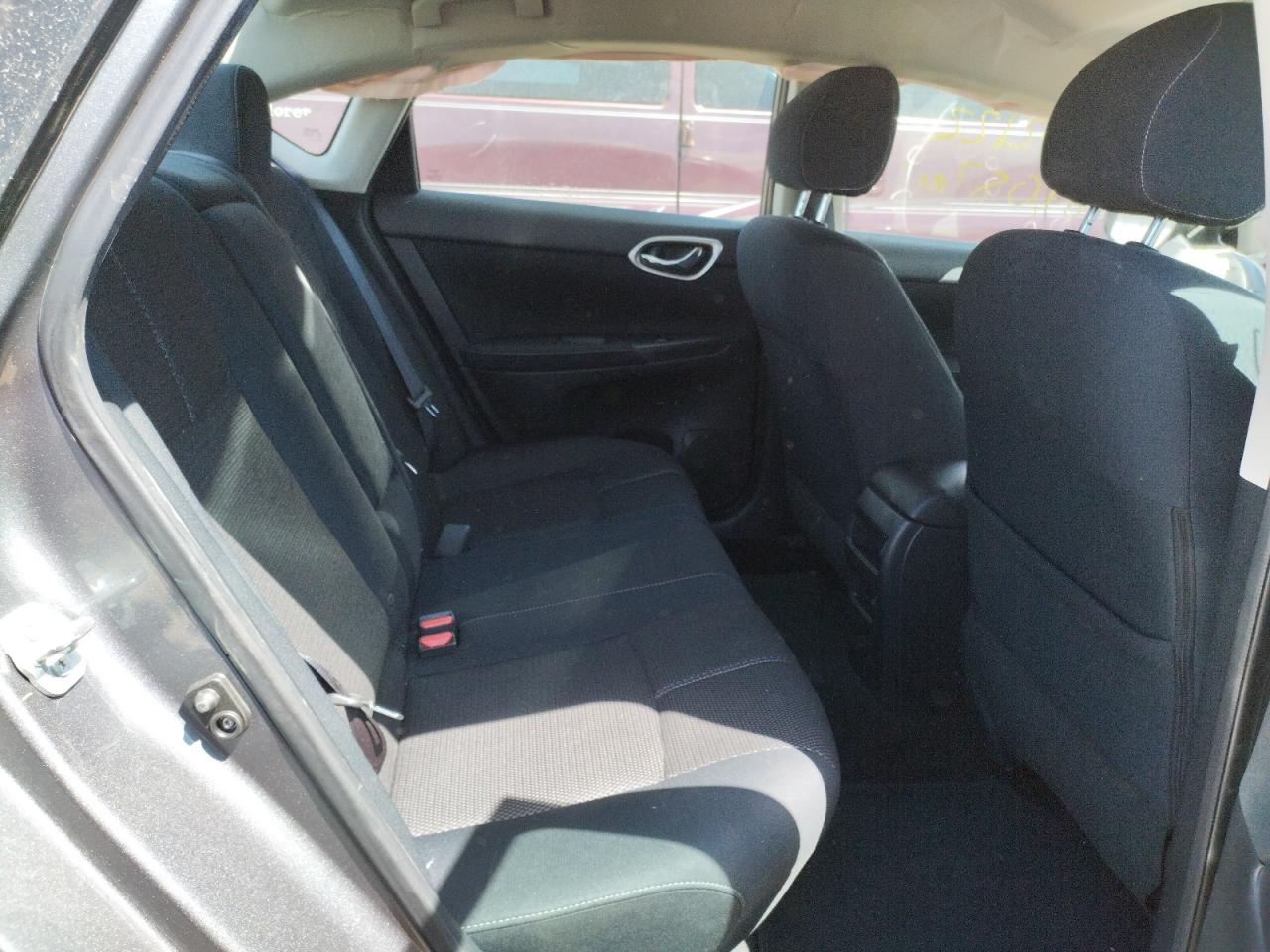 Photo 6 from auction – 2015 NISSAN SENTRA S with VIN 3N1AB7AP3FY274166