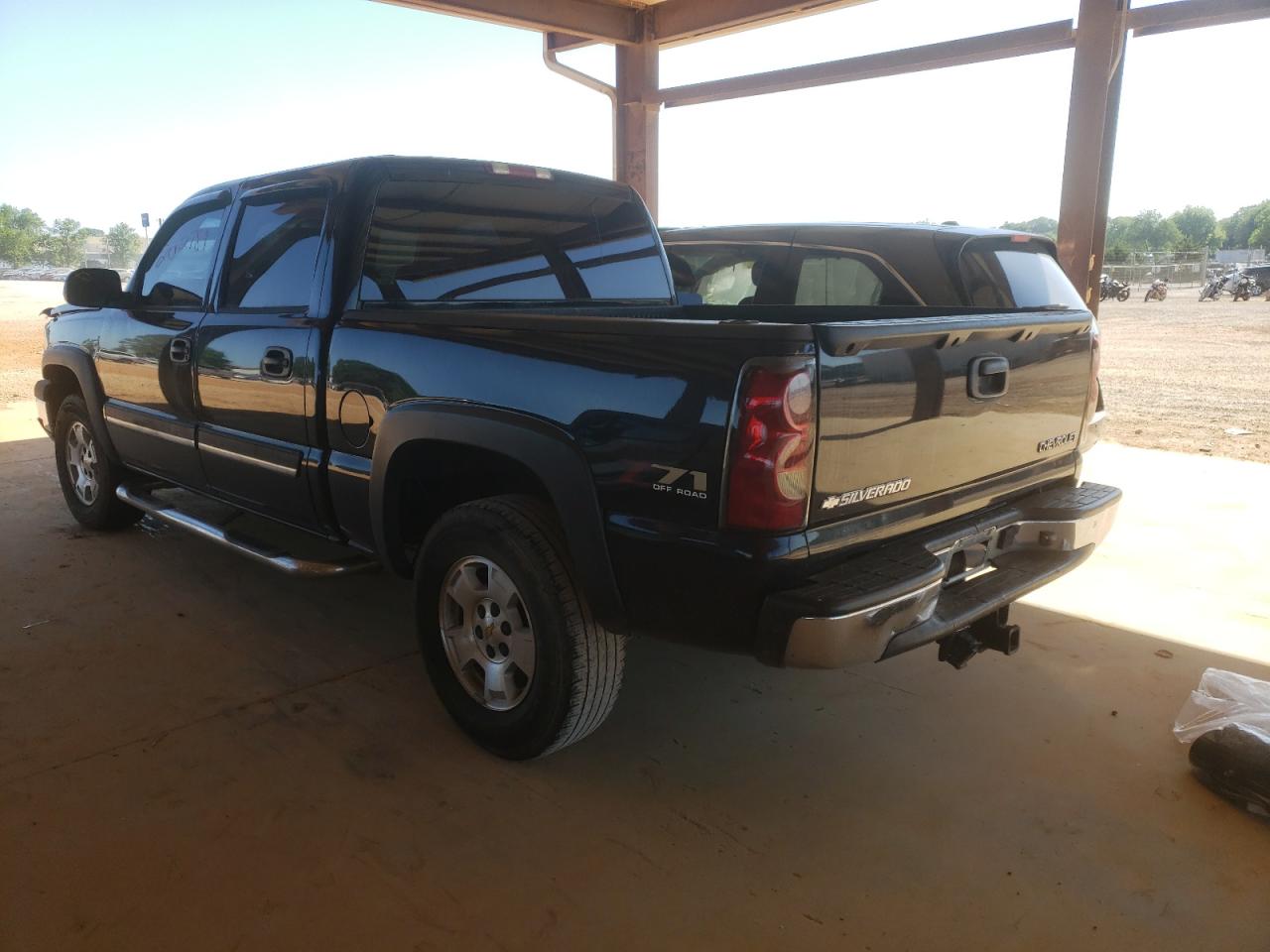 Photo 3 from auction – 2004 CHEVROLET SILVERADO with VIN 2GCEK13T241320636