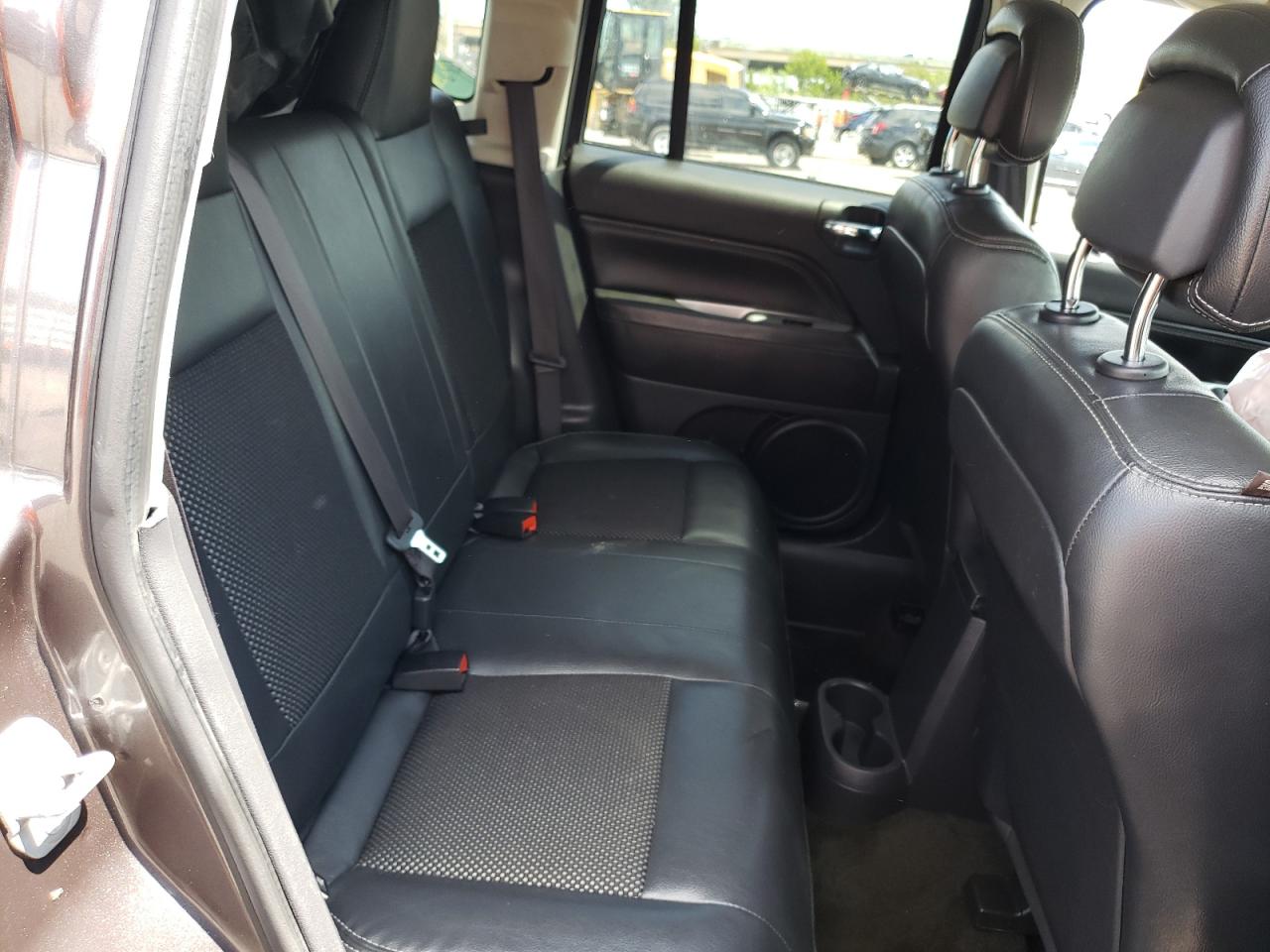 Photo 6 from auction – 2016 JEEP COMPASS LA with VIN 1C4NJCEA8GD614951