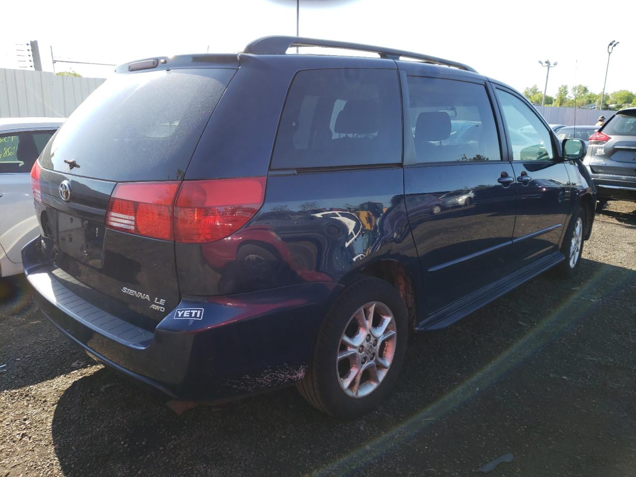 Photo 4 from auction – 2004 TOYOTA SIENNA LE with VIN 5TDBA23C34S003050