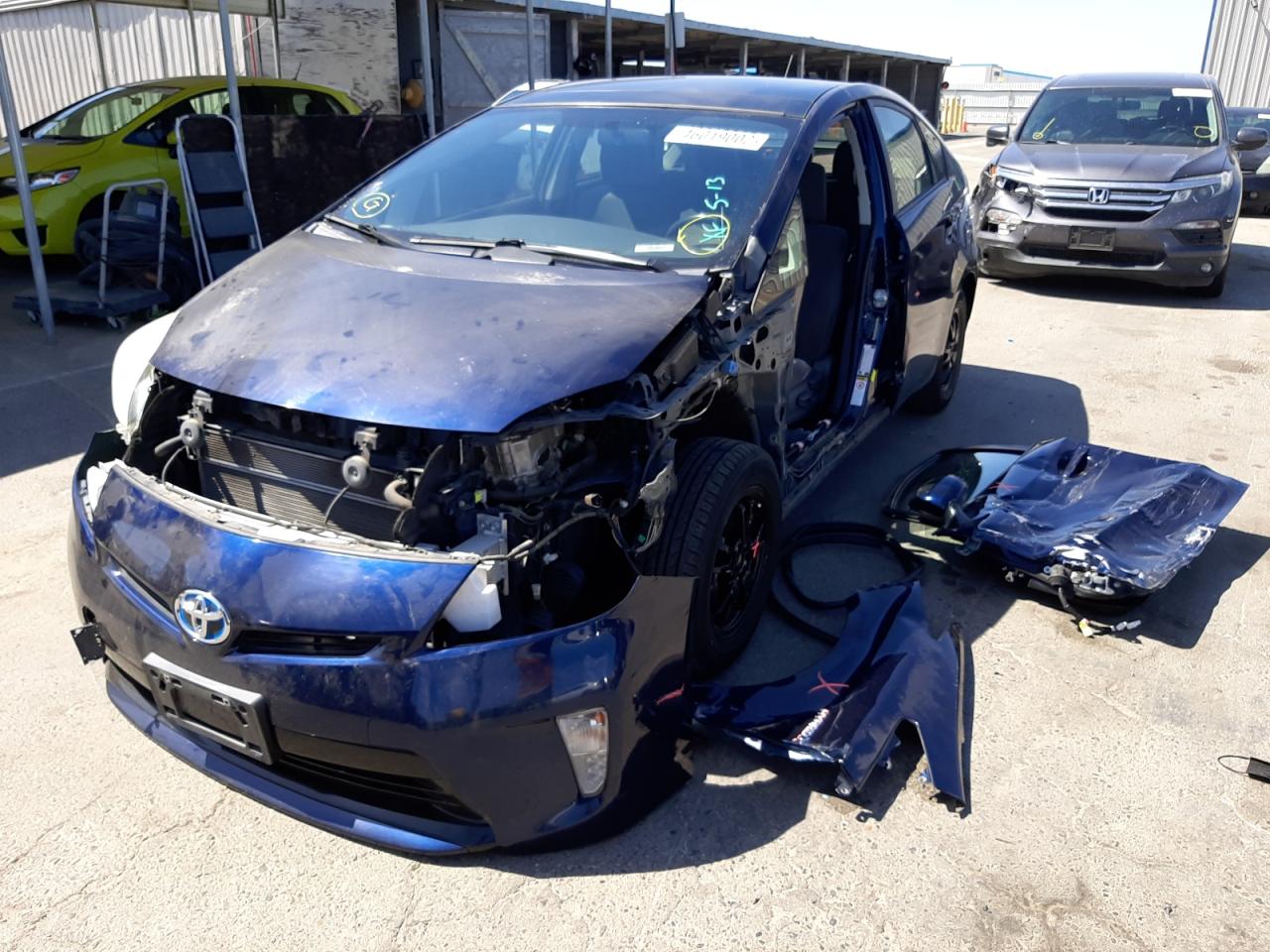 Photo 2 from auction – 2013 TOYOTA PRIUS with VIN JTDKN3DU0D1653095