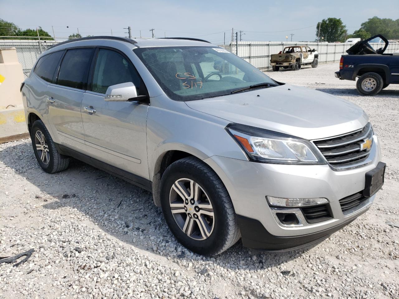 CHEVROLET TRAVERSE L 2017 with VIN 1GNKVGKD6HJ339295 - Photo from auction