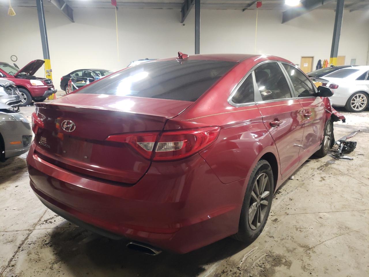 Photo 4 from auction – 2015 HYUNDAI SONATA SE with VIN 5NPE24AF8FH018302