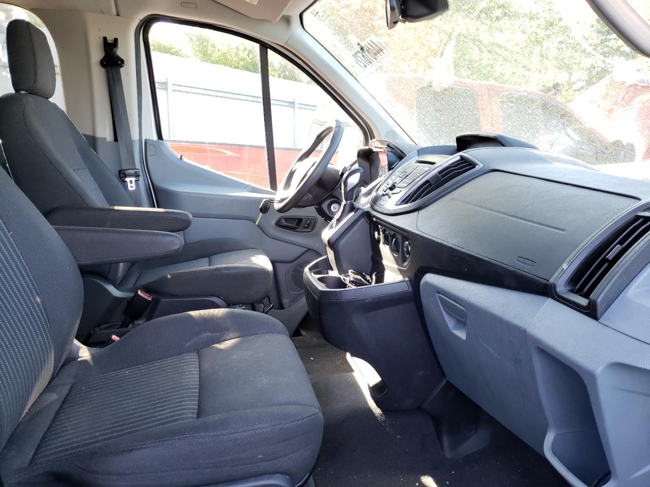 Photo 5 from auction – 2015 FORD TRANSIT T- with VIN 1FBZX2YM2FKA50910