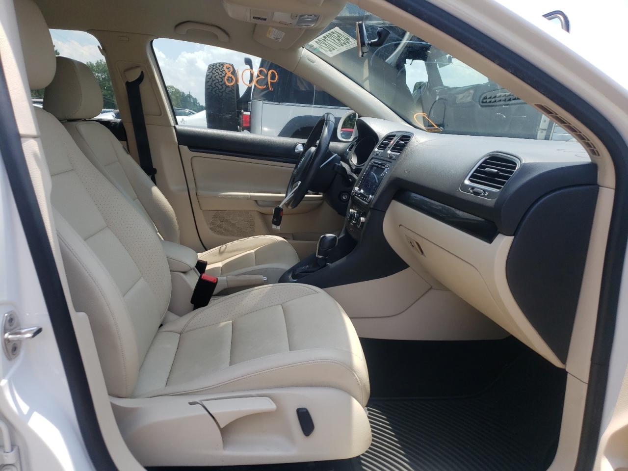 Photo 5 from auction – 2011 VOLKSWAGEN JETTA S with VIN 3VWPX7AJ9BM655734