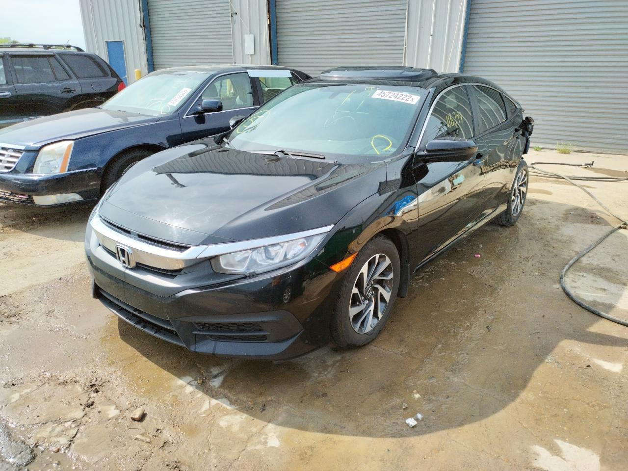 Photo 2 from auction – 2017 HONDA CIVIC EX with VIN 19XFC2F71HE064956