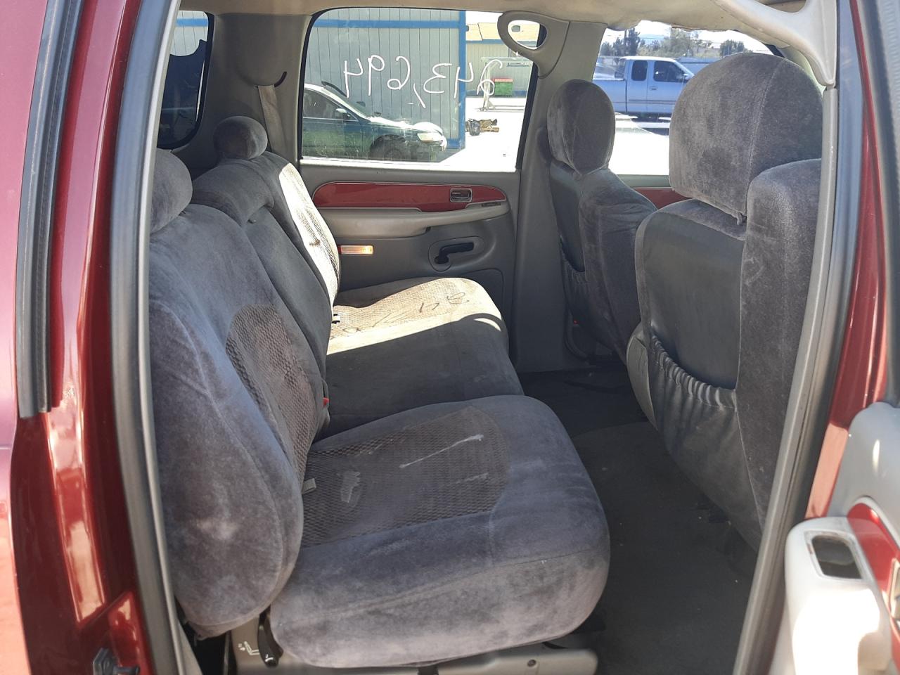 Photo 6 from auction – 2002 CHEVROLET SUBURBAN K with VIN 1GNFK16T82J334941