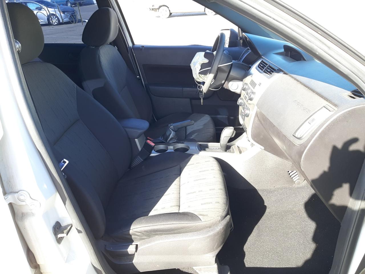 Photo 5 from auction – 2011 FORD FOCUS SE with VIN 1FAHP3FN2BW120827