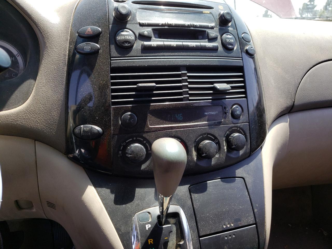 Photo 9 from auction – 2004 TOYOTA SIENNA CE with VIN 5TDZA23C84S026922