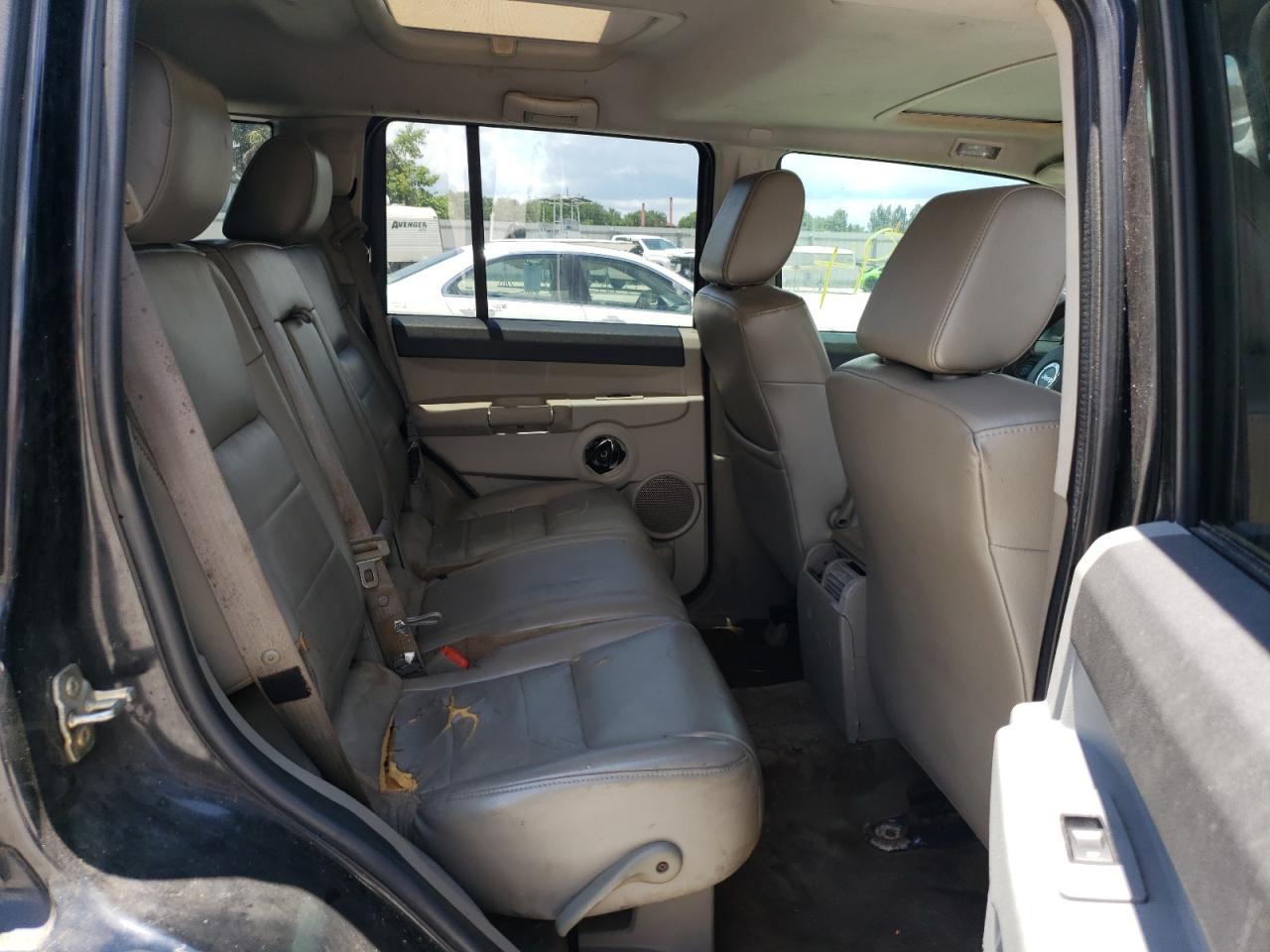 Photo 6 from auction – 2006 JEEP COMMANDER with VIN 1J8HG48K06C105116