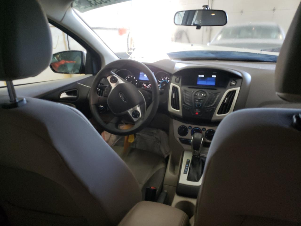 Photo 9 from auction – 2014 FORD FOCUS SE with VIN 1FADP3F28EL403503