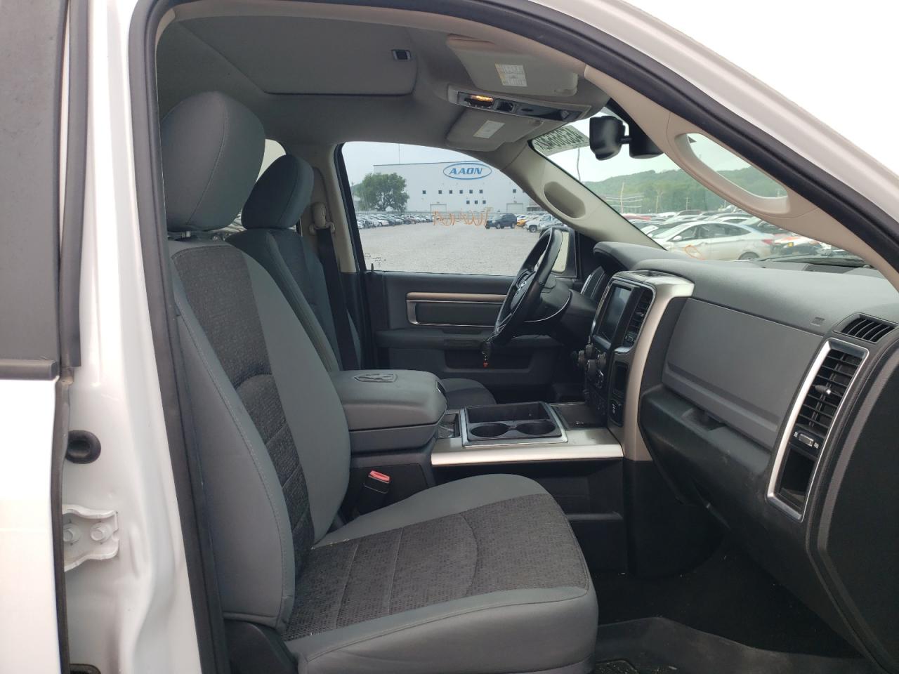 Photo 5 from auction – 2015 RAM 1500 SLT with VIN 1C6RR6LT9FS607928
