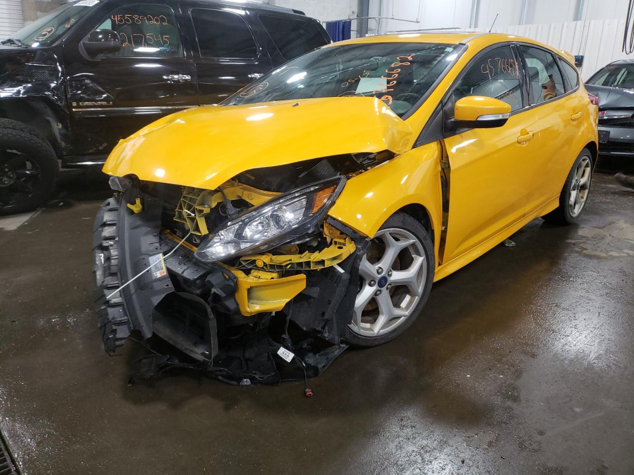Photo 2 from auction – 2013 FORD FOCUS ST with VIN 1FADP3L93DL384178