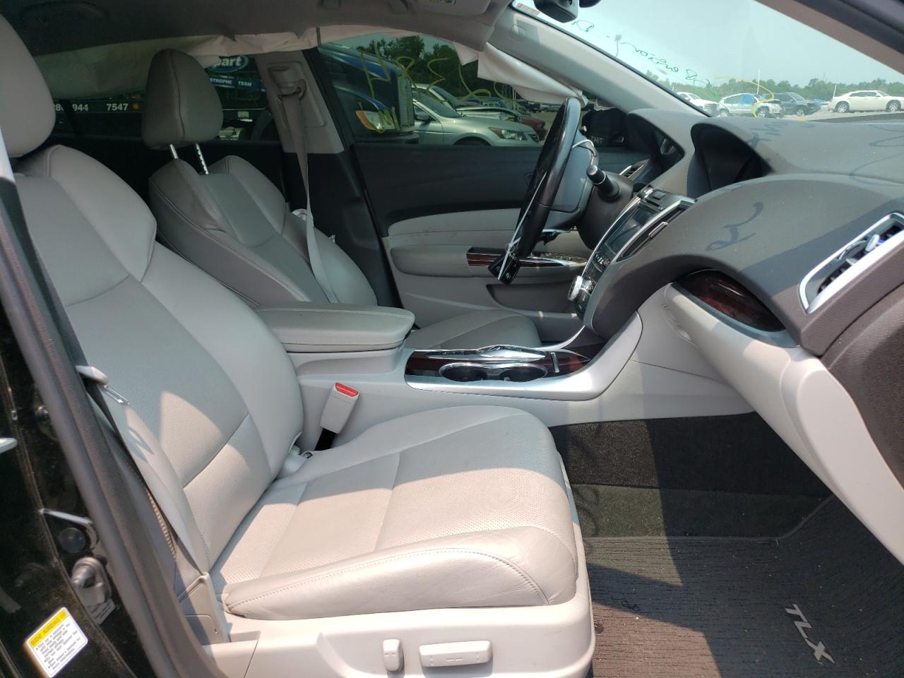 Photo 5 from auction – 2016 ACURA TLX TECH with VIN 19UUB2F51GA008138