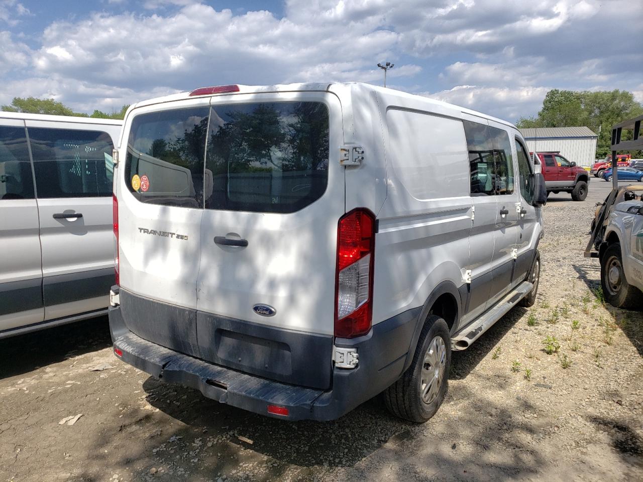 Photo 4 from auction – 2015 FORD TRANSIT T- with VIN 1FTNR1ZM7FKB03596