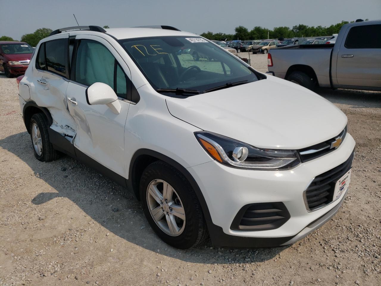 CHEVROLET TRAX 1LT 2018 with VIN KL7CJLSB2JB719683 - Photo from auction