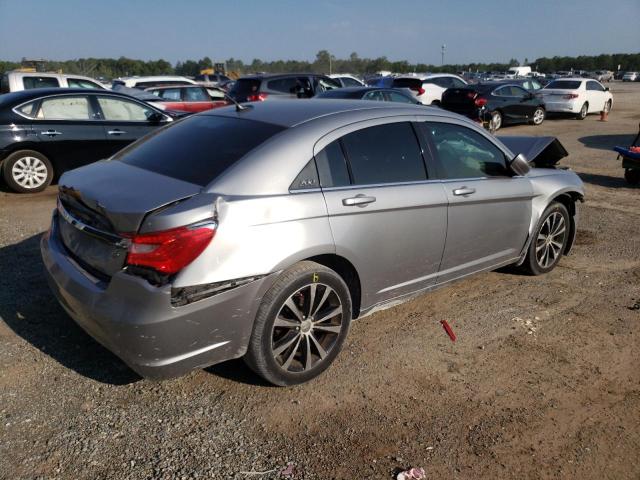 Photo 4 from auction – 2013 CHRYSLER 200 TOURIN with VIN 1C3CCBBG7DN712092